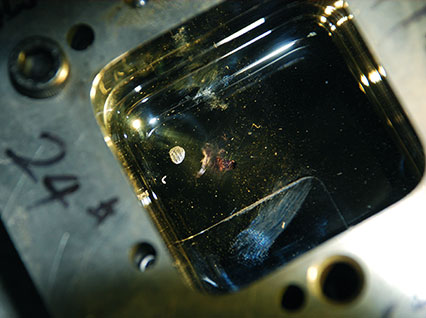 <a href='http://www.fzpgc.com/product/3.htm' class='text_a'>模具激光焊機</a>修復鏡面模具效果